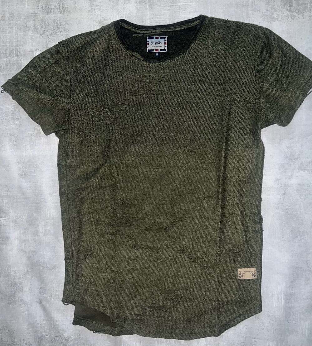 SikSilk Men's Distressed Curved Hem Crew Neck T-Shirt in Army Green